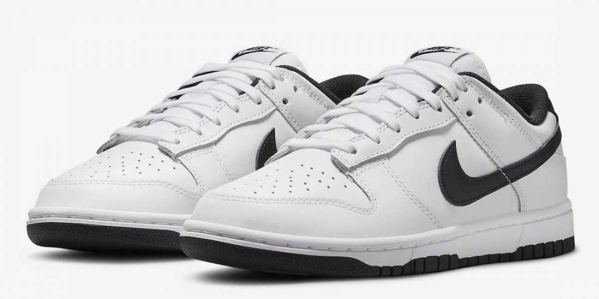 Classic 2022 Nike Dunk Low White Black Sneakers