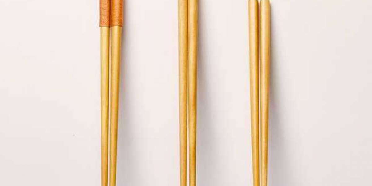 What are the materials of chopsticks?